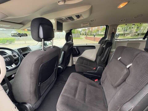 2016 Dodge Grand Caravan SXT Plus