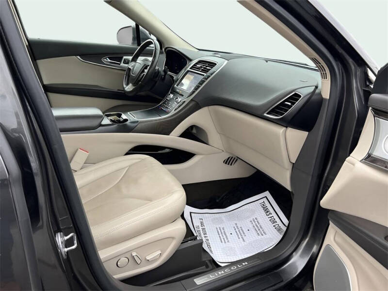 2020 Lincoln Nautilus Reserve