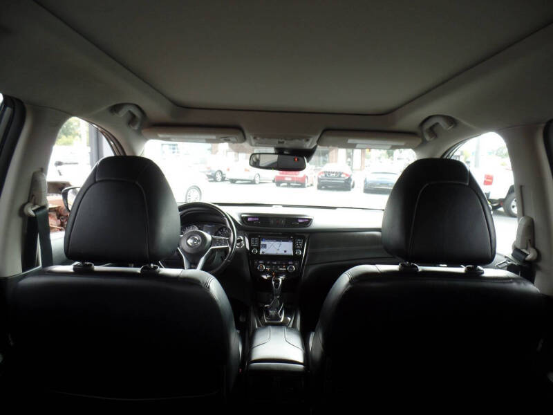 2017 Nissan Rogue SL