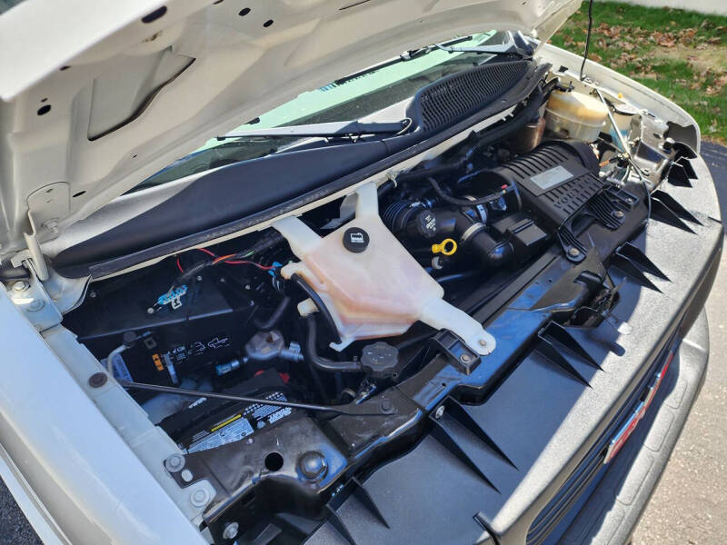 2016 GMC Savana 2500