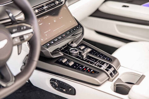 2026 Aston Martin Vanquish Volante