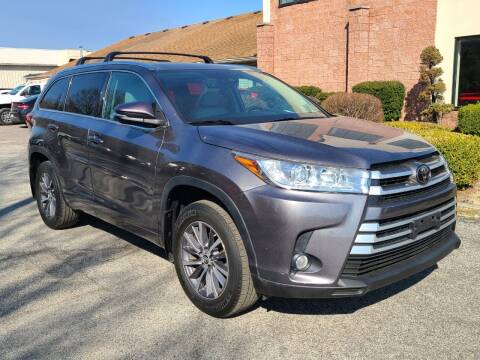 2018 Toyota Highlander for sale at Johnny's Auto in Indianapolis IN