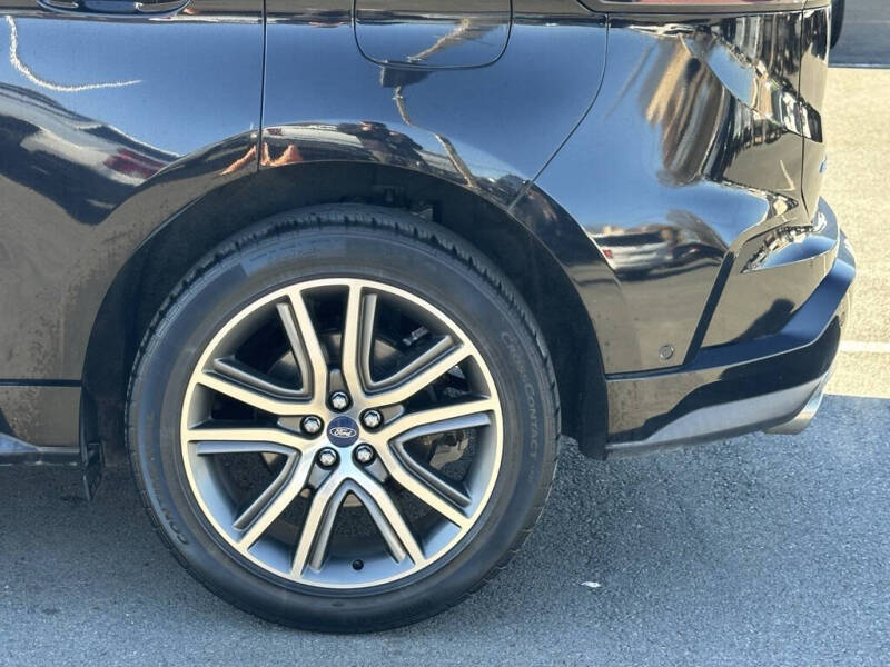 2019 Ford Edge Titanium