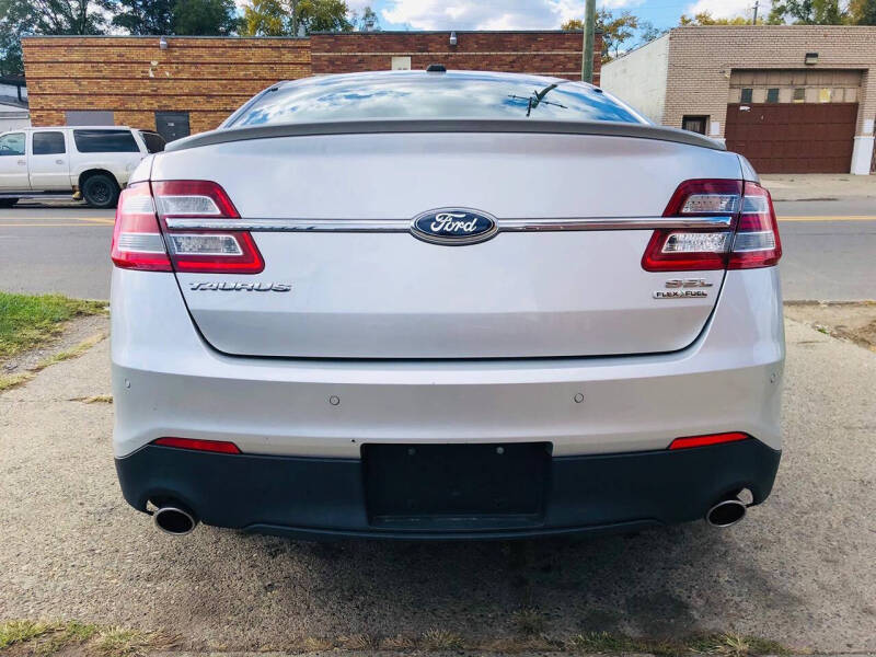 2013 Ford Taurus SEL