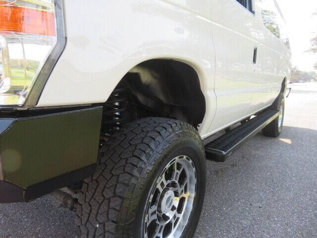 2014 Ford E-Series E-350 SD XLT