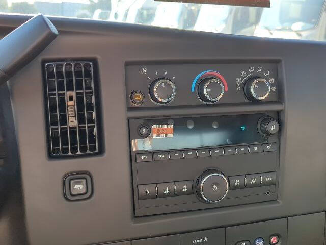 2025 Chevrolet Express 2500