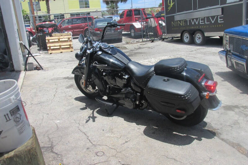 2020 Harley-Davidson FLHCS Heritage Classic 114