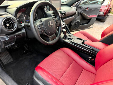 2023 Lexus IS 300