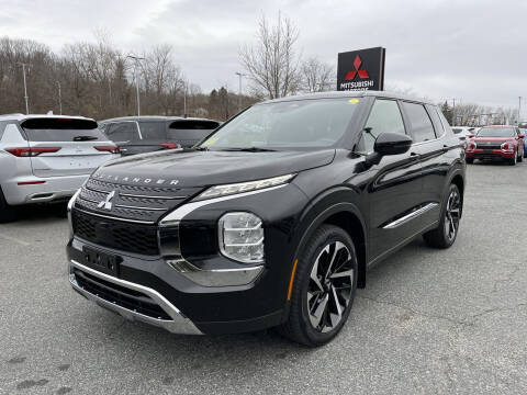 2022 Mitsubishi Outlander for sale at Midstate Auto Group in Auburn MA