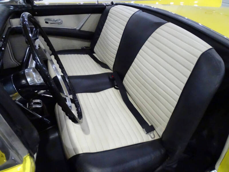 1957 Ford Thunderbird