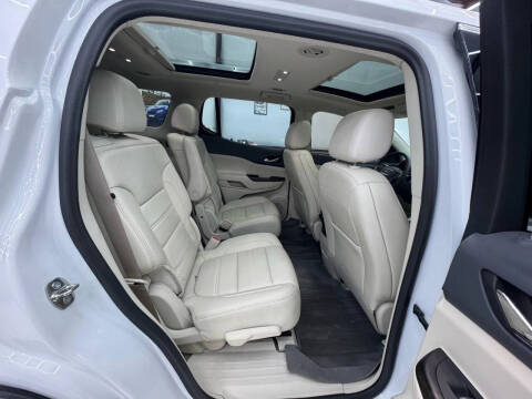 2023 GMC Acadia Denali