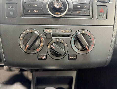 2009 Nissan Versa 1.8 S