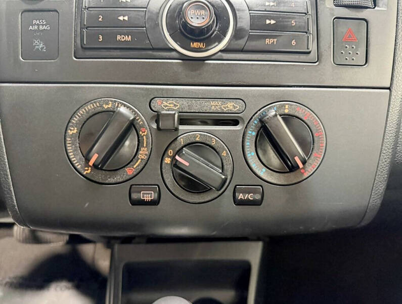 2009 Nissan Versa 1.8 S