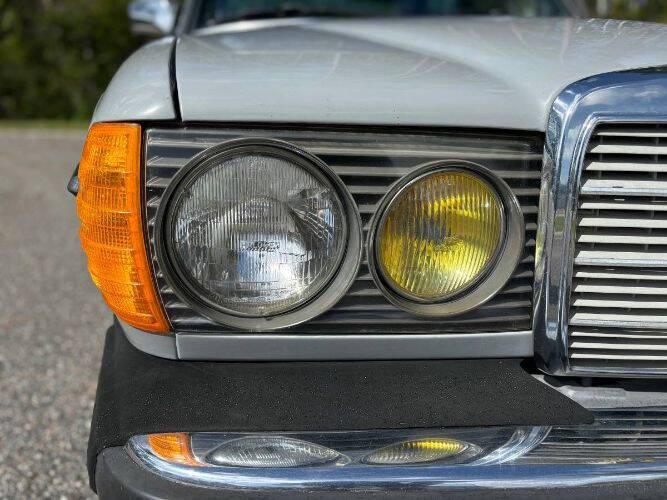 1983 Mercedes-Benz 240D