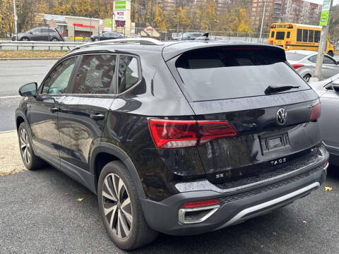 2022 Volkswagen Taos SE 4Motion