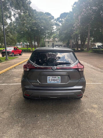 2021 Nissan Kicks S