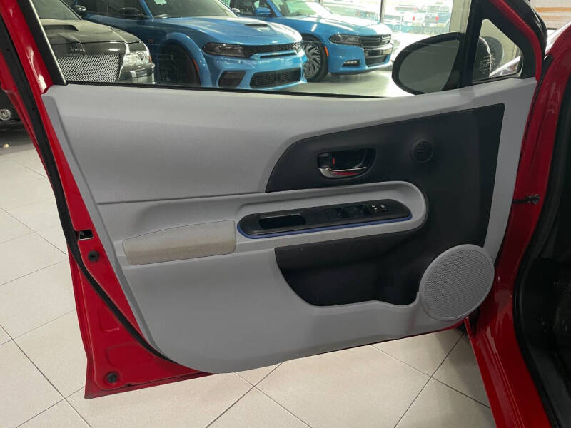 2013 Toyota Prius c Two