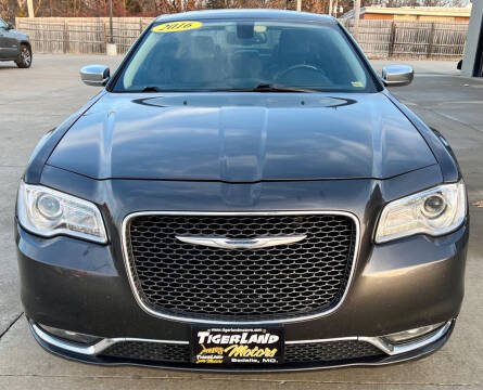 2016 Chrysler 300 C