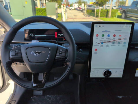 2025 Ford Mustang Mach-E Premium