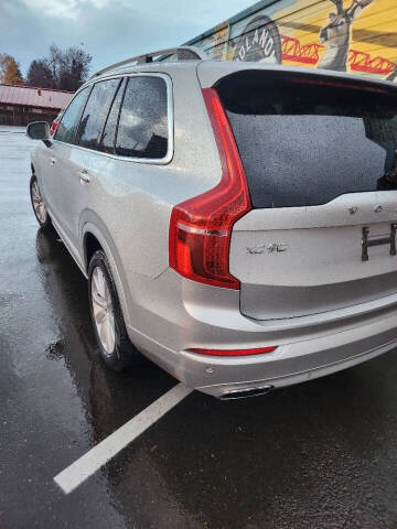 2016 Volvo XC90 T6 Momentum