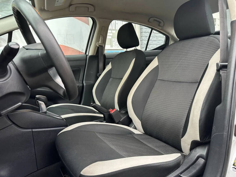 2021 Nissan Versa SV