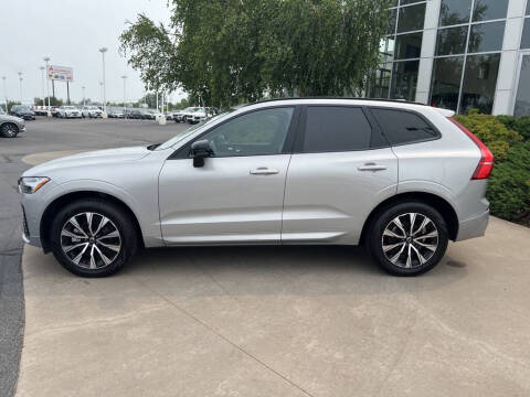 2025 Volvo XC60 B5 Plus Dark Theme