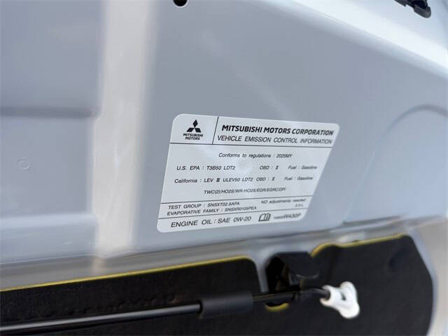 2025 Mitsubishi Outlander SE