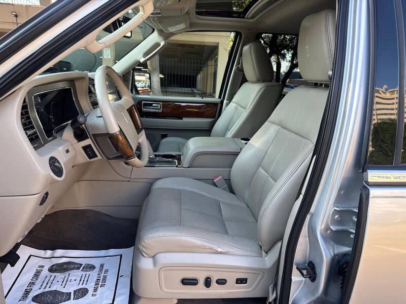 2012 Lincoln Navigator L