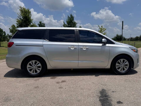 2015 Kia Sedona L