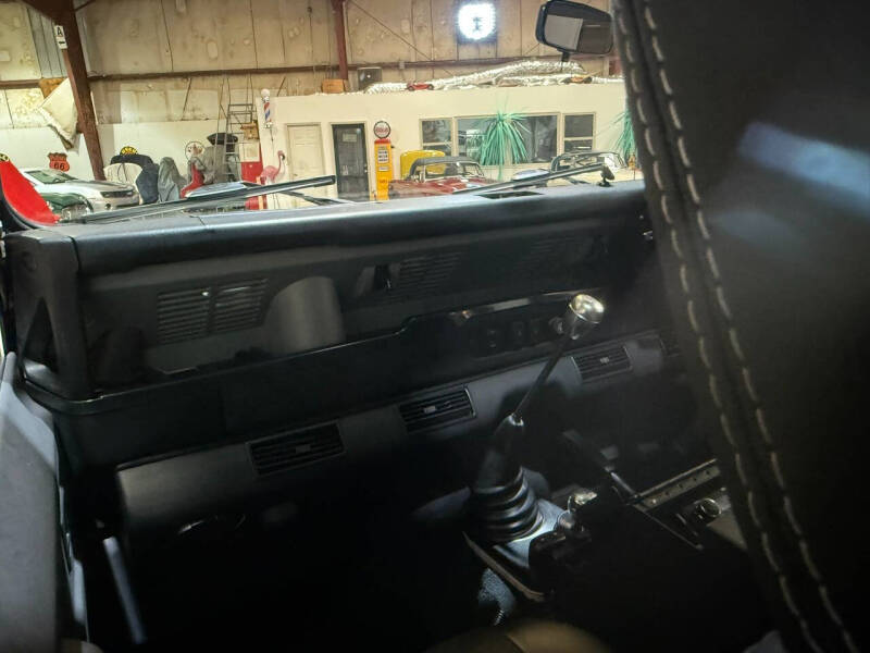 1990 Land Rover Defender