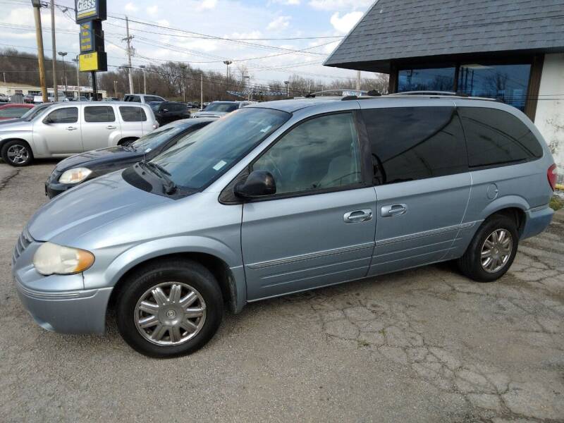 2006 Chrysler Town and Country for sale at Friendship Auto Sales in Broken Arrow OK
