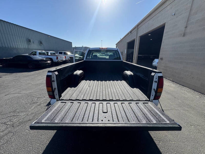 2006 GMC Sierra 2500HD SL1