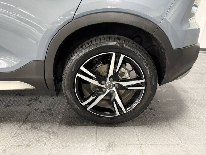 2021 Volvo XC40 T5 R-Design