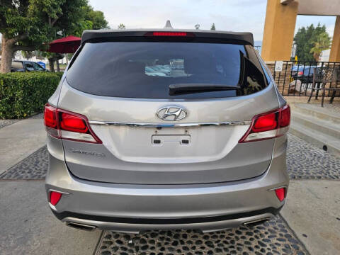 2018 Hyundai Santa Fe SE