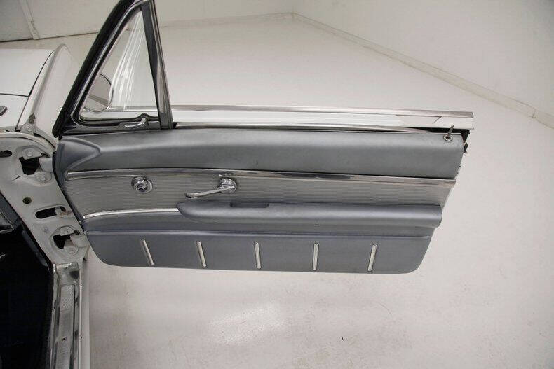 1962 Ford Thunderbird