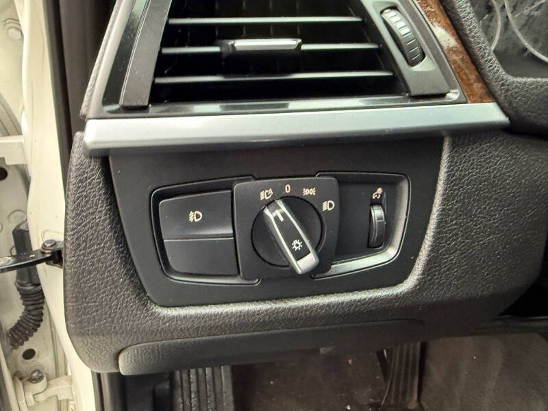 2015 BMW 3 Series 328i