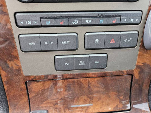 2011 Lincoln Navigator L