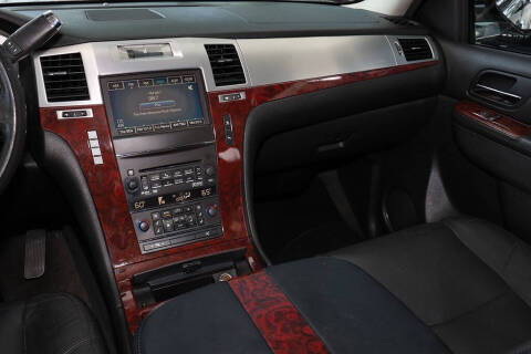 2011 Cadillac Escalade Premium