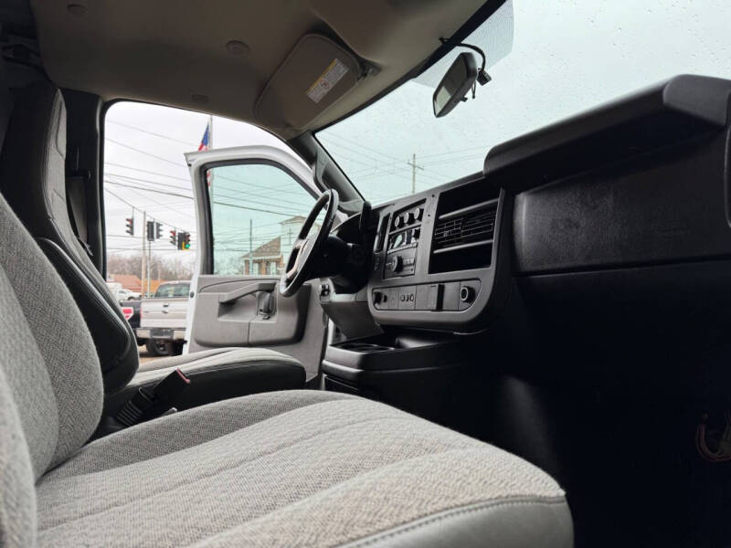 2019 Chevrolet Express 2500