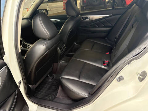 2015 Infiniti Q50 Sport