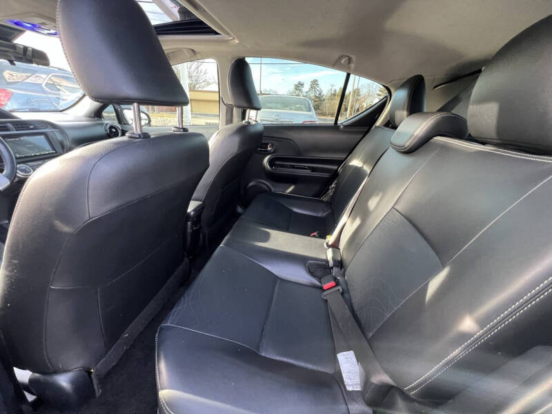 2017 Toyota Prius c Four