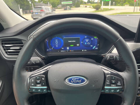 2021 Ford Escape Hybrid Titanium