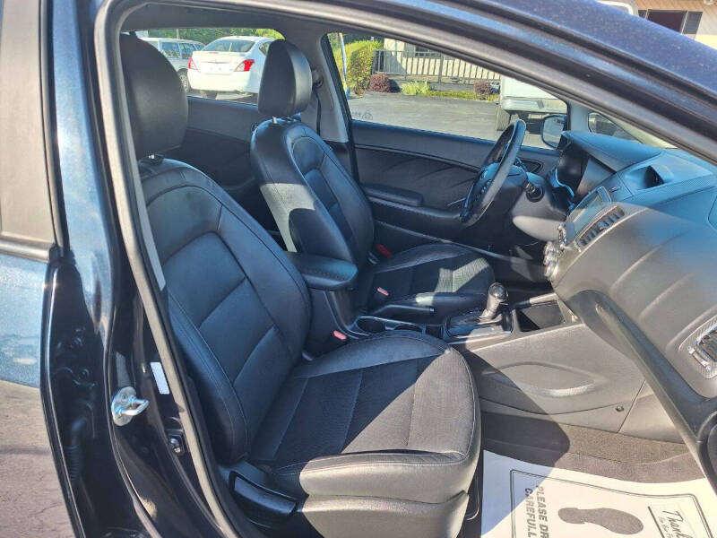 2017 Kia Forte5 EX