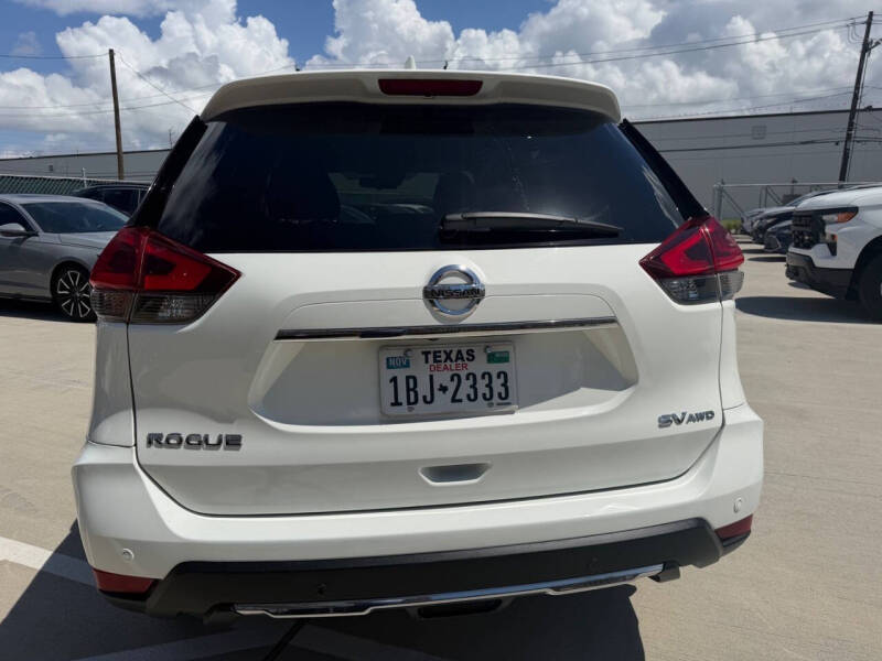 2020 Nissan Rogue SV