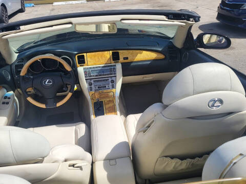 2004 Lexus SC 430