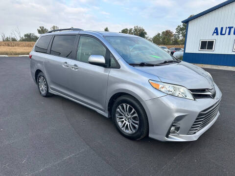 2018 Toyota Sienna XLE 8-Passenger