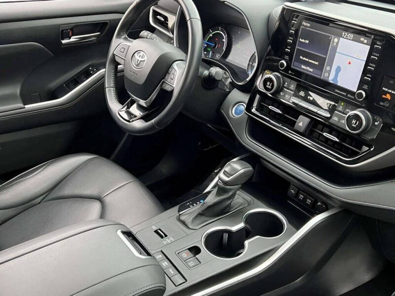 2020 Toyota Highlander Hybrid XLE