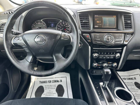 2013 Nissan Pathfinder SV