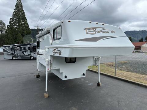 2016 Bigfoot 10.4 Long Bed Truck Camper / 19ft for sale at Jim Clarks Consignment Country - Campers in Grants Pass OR