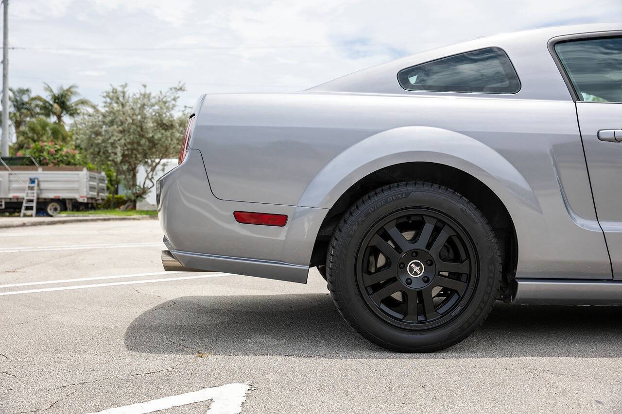 2006 Ford Mustang 20